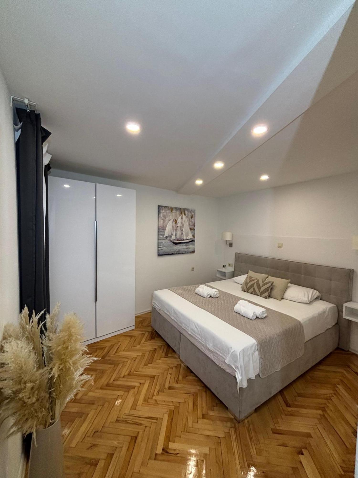 Palace Apartment สปลิท ภายนอก รูปภาพ