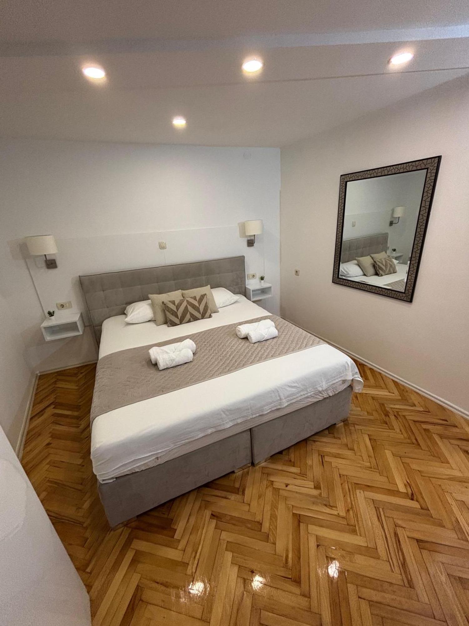Palace Apartment สปลิท ภายนอก รูปภาพ